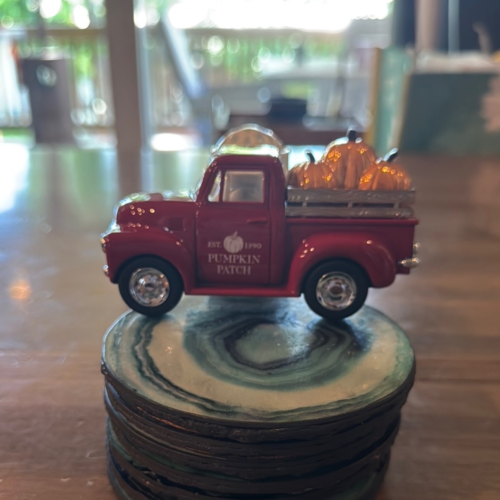 Bath & Body Works Wallflowers Vintage Red and Orange Fall Truck Plug In